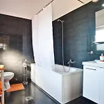 Two-bedroom In Appartement *