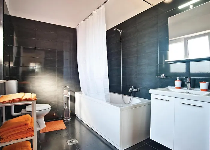 Two-bedroom In Διαμέρισμα *