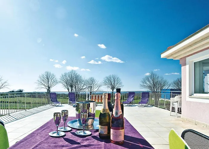 Διαμέρισμα Two-bedroom In Vodnjan