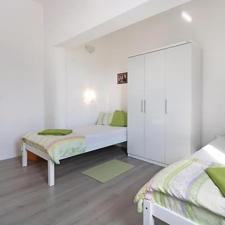 Two-bedroom In * فودنيان